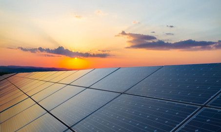 太陽光発電システムにおけるディープサイクル電池の重要性