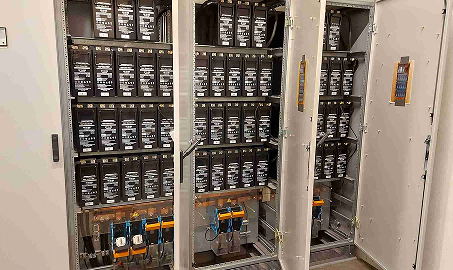 中断のない電力: 当社の高性能 UPS バッテリーをご覧ください
        